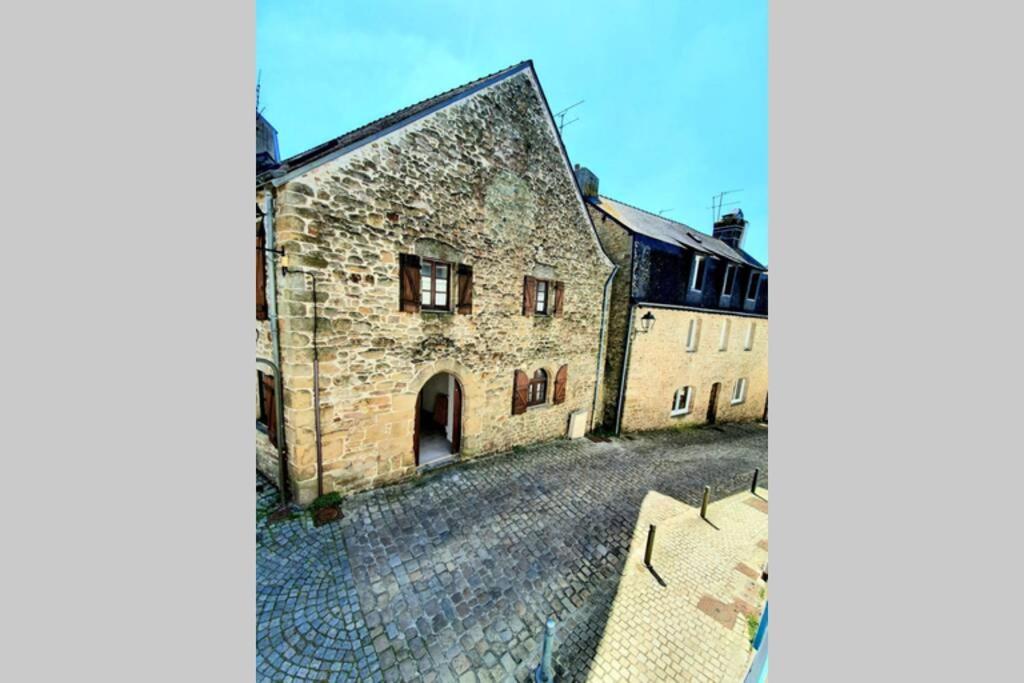 Studio Mezzanine Plein Coeur Historique De Vannes Apartment Exterior photo